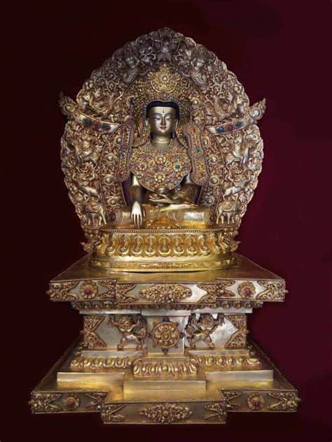 People, who follow feng shui while designing in this ideabook, we've highlighted a few feng shui tips that will help you to set a buddha statue in the right place in your home and reap the benefits. Big Buddha Shakyamuni Statue - Golden Buddha Decor for Home