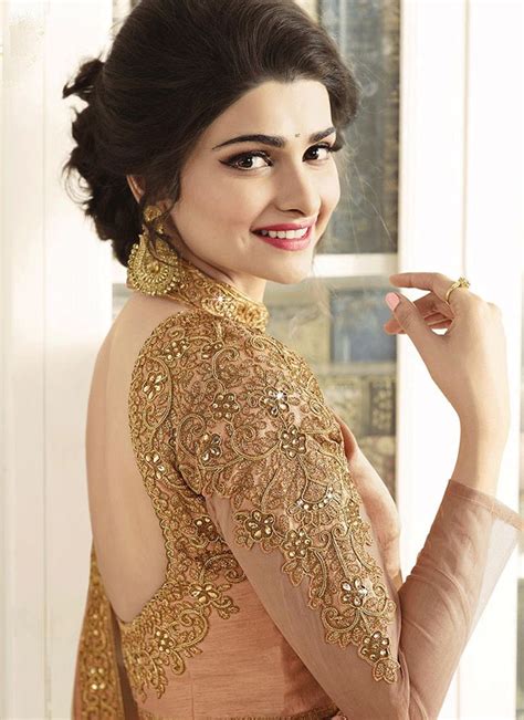 Prachi Desai Cute Hd Images And Wallpapers