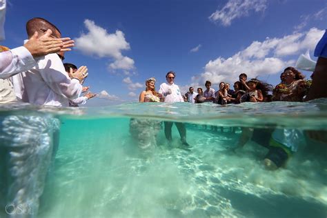 Bodas post covid inicio anterior. Esta pareja tuvo una increíble boda en el mar Caribe