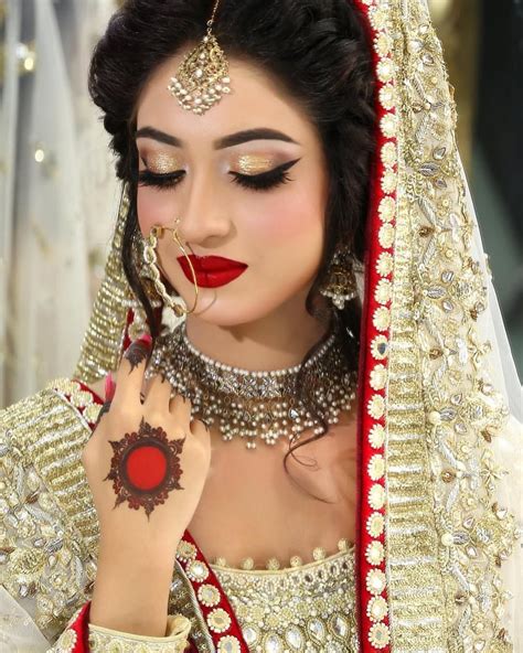 Kashees Kashee Bride Dress Makeup Pakistani Bridal Makeup