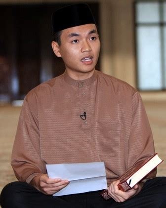 Selepas lebih seminggu kes diliwat disebut di mahkamah, mohd saiful bukhari azlan, bekas pembantu peribadi datuk seri anwar ibrahim melakukan sumpah mubahalah di masjid wilayah. Malaysia | A WHISPER TO A ROAR