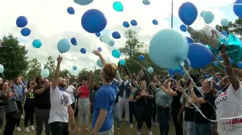 Loved Ones Gather In Memory Of 19 Year Old Killed At July 4th Party Youtube