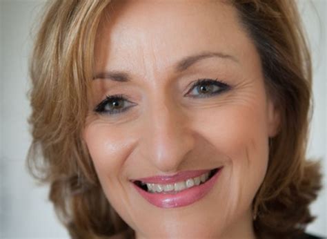 Tuto maquillage débutant pour les 50 ans  FemininBio
