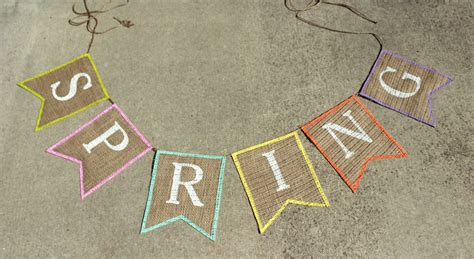 Day 7 of 12 days of 1diy is here! DIY Spring Burlap Banner with Free Banner Template - The ...