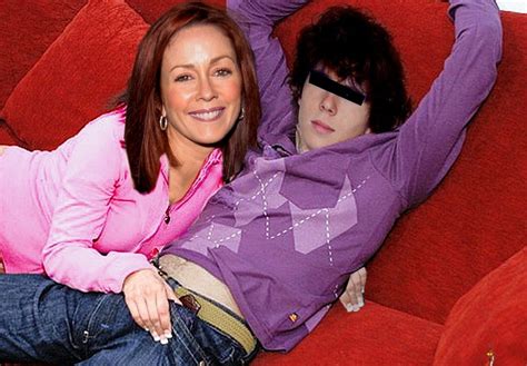 Post Axl Heck Charlie McDermott Fakes Frances Heck Patricia Heaton The Middle