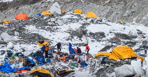 Mount Everest Global Warming Melts Glaciers And Exposes Hidden Litter