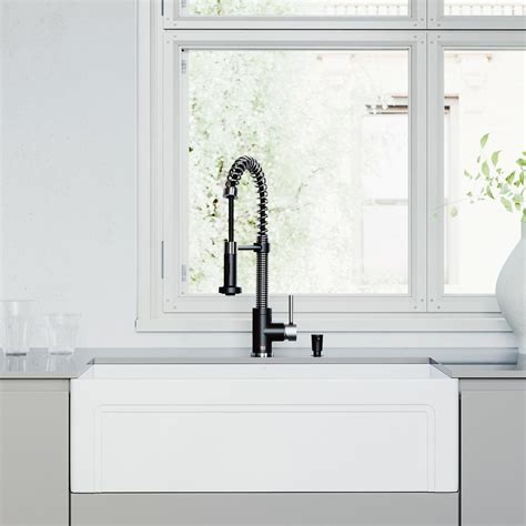 While black is certainly showing up everywhere, the matte black trend is showing up mainly in kitchen and. VIGO All-in-One Farmhouse/Apron-Front Matte Stone 33 in ...