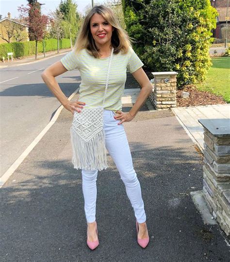 The Best White Jeans For Women Over 40 Our Top Picks Womens White Jeans Best White Jeans