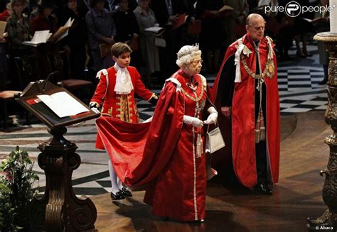 Le ministre des affaires étrangères allemand a salué la «longue vie au service de son pays» du prince philip et présenté ses condoléances à la famille royale. La reine Elizabeth II, avec son mari le duc d'Edimbourg ...