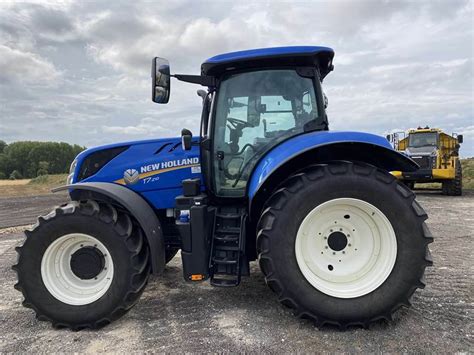 New Holland T7210 Range Command Tractors Agriculture Dll Group