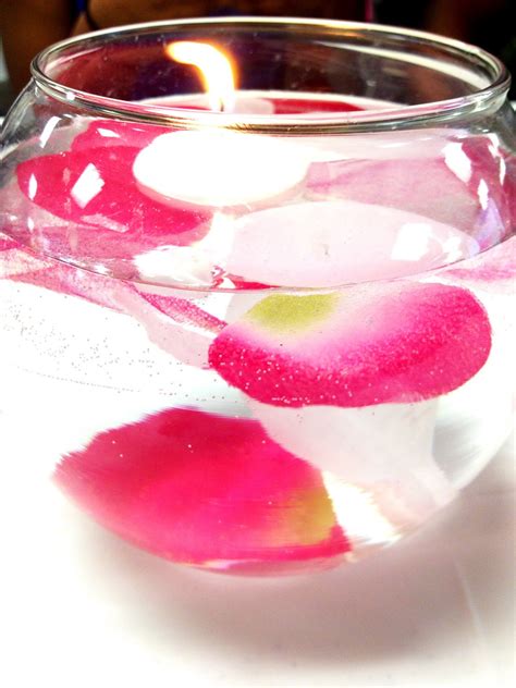 Reuse and upcycled a fused bulb to make this super adorable vase to place one flower. Real College Student of Atlanta: Decorating DIY {flower ...