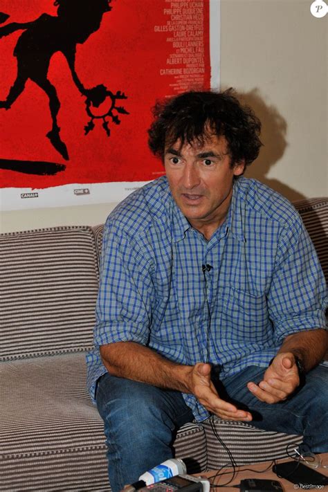 A la fin des années 80, albert dupontel se forme à la comédie au théâtre national de chaillot. Albert Dupontel - Conférence de presse du film 9 mois ...