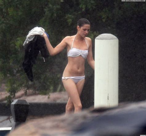 Kristen Stewart On The Set Of Breaking Dawn Celebrity Posing Hot Famous And Nude