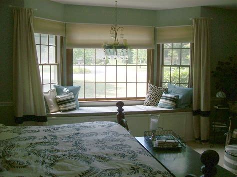 Master Bedroom With Bay Window Ideas