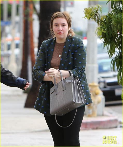 Lena Dunham Steps Out For The First Time Since News Of Jack Antonoff Split Photo 4011740