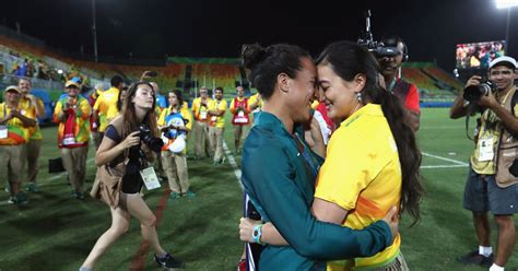 The First Olympic Marriage Proposal In Rio Is Between This Rugby Player And Her Girlfriend