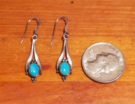 Vintage 925 Sterling Silver And Turquoise Dangle Earings DropDangle
