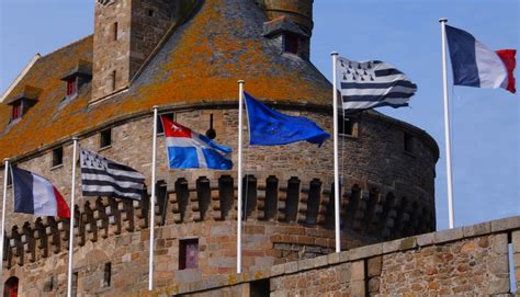 Diese bretagneflagge besteht aus polyester mit einem gewicht von 80 g/m². Bretonische Flagge - Gwenn ha Du