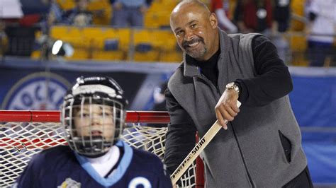 Grant Fuhr Shows Comfort In Life And Decisions In New Book The Globe