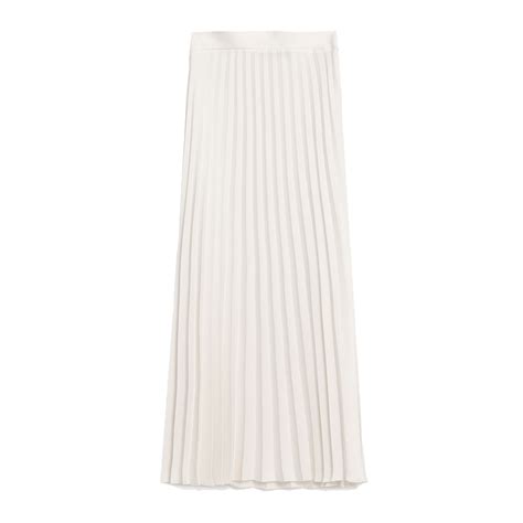 Il s'agit d'une jupe aux plis droits et étroits au sommet, qui s'élargissent ensuite sur la longueur. Jupe plissé soleil blanche - 11 jupes plissé soleil pour ...