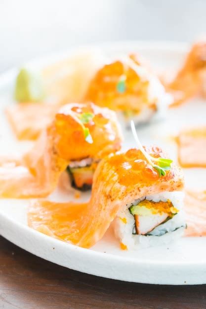 Free Photo Grilled Salmon Sushi Roll