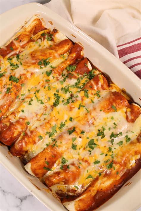 This easy entree recipe can easily be made ahead or doubled and frozen for an easy dinner. Best Ground Beef Enchiladas | 30 Minute Recipe