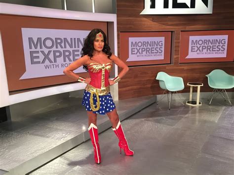 Picture Of Robin Meade