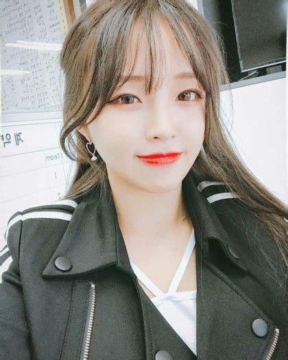 Maybe you would like to learn more about one of these? Girl에 있는 핀