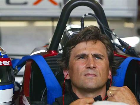 Alex zanardi, who won paralympic gold medals after his legendary auto racing career ended with the loss of his legs in a crash, is in a medically induced coma after suffering severe head injuries. Biografia di Alex Zanardi