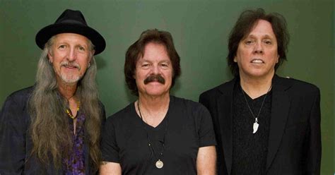 The Doobie Brothers Releases New Song Dont Ya Mess With Me