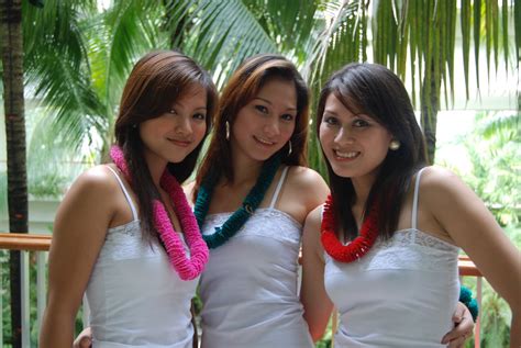 cebu city mall girls
