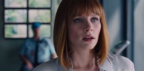 Jurassic World Photos Over 60 Images Let Us Analyze The Trailer