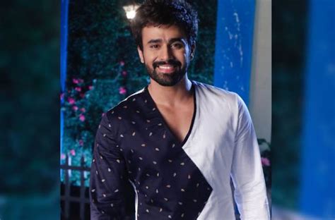 Pearl v puri on brahmarakshas, if there are any similarities with mahir from naagin 3. Pearl V Puri achieves a milestone