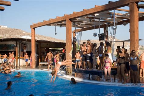 The Best Nightclubs In Mykonos Greece
