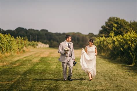 Saltwater Farm Vineyard Wedding Connecticut Wedding Of Meaghan And