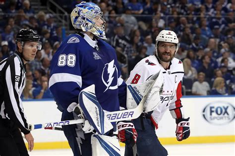 Nous voici à quelques heures du coup d'envoi de la finale de la coupe stanley 2018 qui verra s'affronter les golden knights de las vegas et les capitals de washington. 2018 Stanley Cup playoffs: Eastern Conference Final Game 7 ...