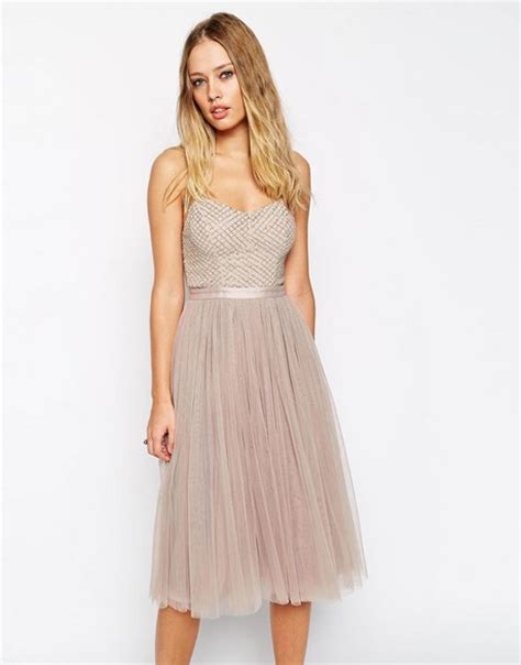 Weitere ideen zu hochzeitskleid, hochzeit, winter hochzeit kleidung. Beiges kleid auf hochzeit