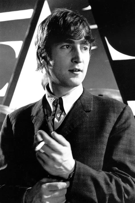 John Lennon S Fashion Inspiration Is Still Timeless Today See The Pics John Lennon Beatles