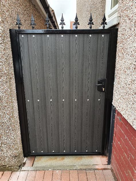 Composite Side Gate With Railheads And Keyed Lock Dain Art Iron
