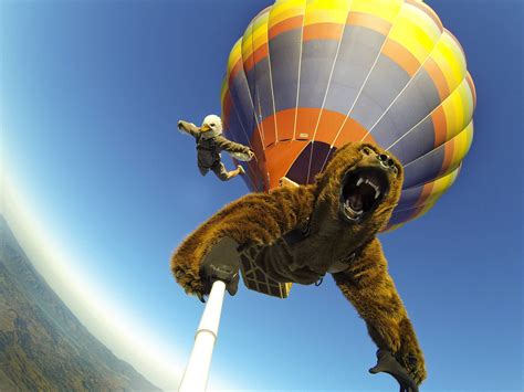 18 Extreme Selfies That Are Not For The Faint Hearted Hot Air Balloon