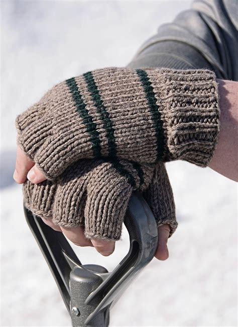 Exclusive Image Of Mens Fingerless Gloves Knit Pattern