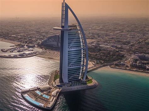 Burj Al Arab 6 Stars Hotel In Dubai Offers Reviews The Finest Hotels Of The World