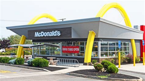 The Real Reason Some Mcdonalds Only Have One Golden Arch