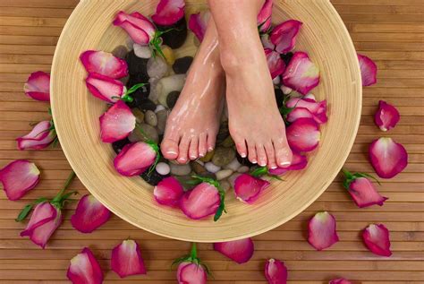 The Ultimate Organic Spa Pedicure For The Holidays Adore Nails