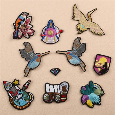 1pcs Mix Lady Cute Patches For Clothing Iron On Embroidered Sew Applique Cute Patch Fabric Badge