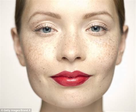Dont Have Freckles Draw Them On Learn Summers Biggest Beauty Trend