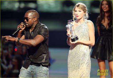 Full Sized Photo Of Taylor Swifts 10 Biggest Vmas Moments 02 Photo