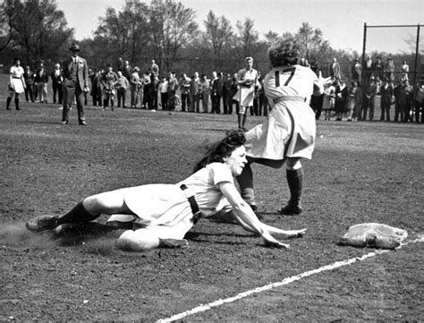 Photos All American Professional Girls Baseball League In 1945