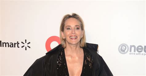 Hollywood's top tv and film stars are at the golden globe awards in style and et canada has you covered. Sharon Stone - Photocall de la soirée The Elton John AIDS ...