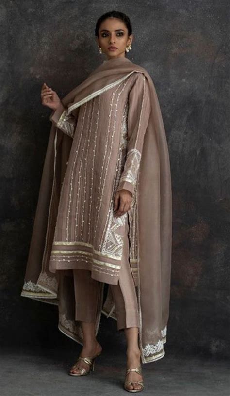 Pin By On Desi Traditional Clothes Pakistani Outfits Fashion